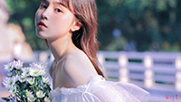 清纯白皙甜美少女气质一字肩裙户外迷人写真(9)