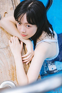 白皙美腿美胸泳衣少女性感写真(8)