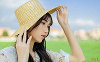 小清新碎花裙美女甜美清纯可爱俏皮迷人写真(9)